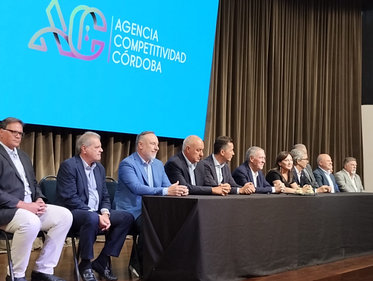 Schiaretti presentó la Agencia Competitividad Córdoba 