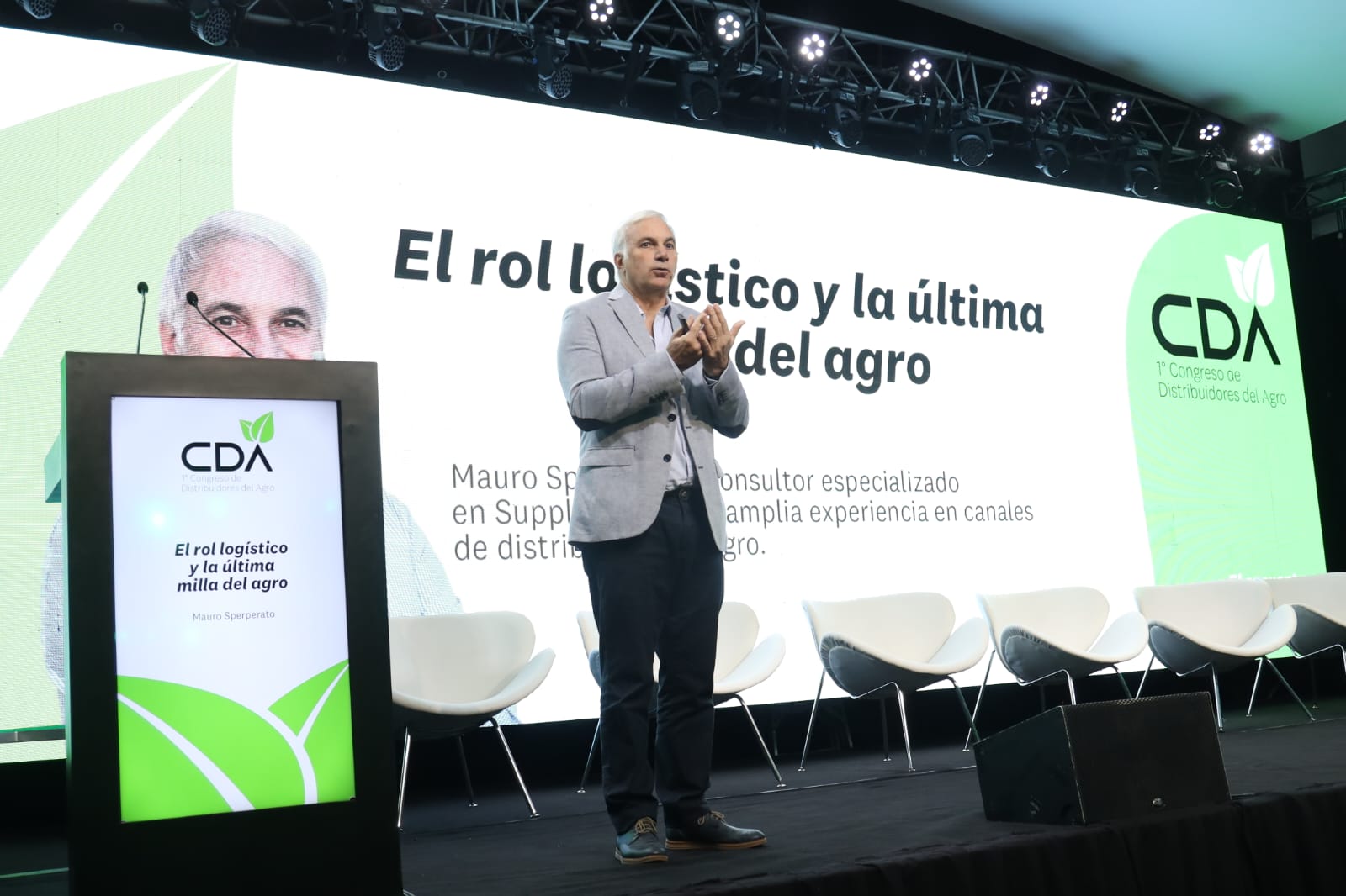 Con mas de más de 1400 personas, concluyó el Primer Congreso de Distribuidores del Agro