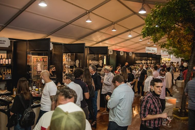 Se inauguró la 16° Expo Delicatessen & Vinos