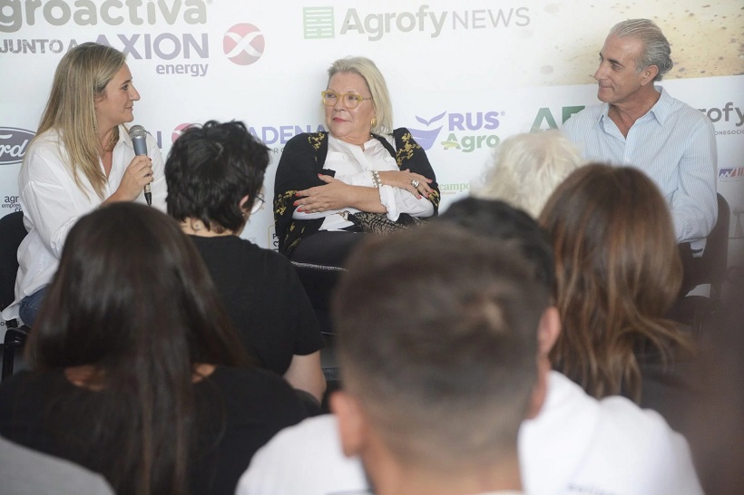 Carrió impulsa un proyecto que en 5 años termina con las retenciones
