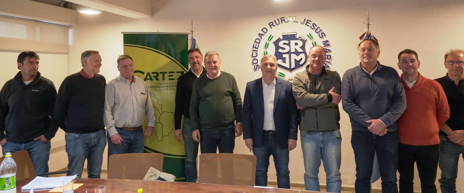 Llaryora se reunió con Cartez en la Rural de Jesús María y ratificó su defensa al campo