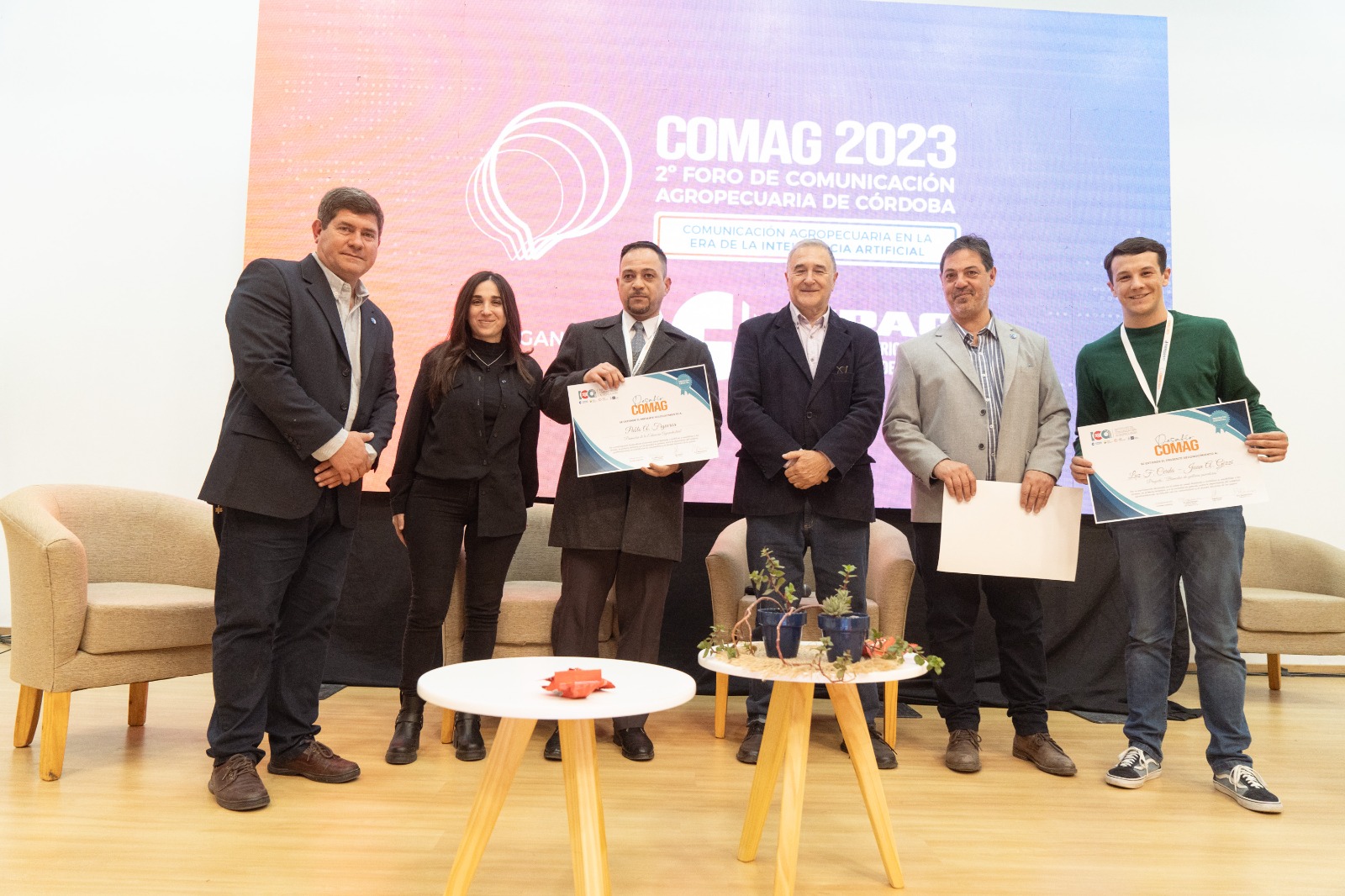 Reconocimientos del DESAFÍO COMAG, broche de oro del 2° Foro de Comunicación Agropecuaria.