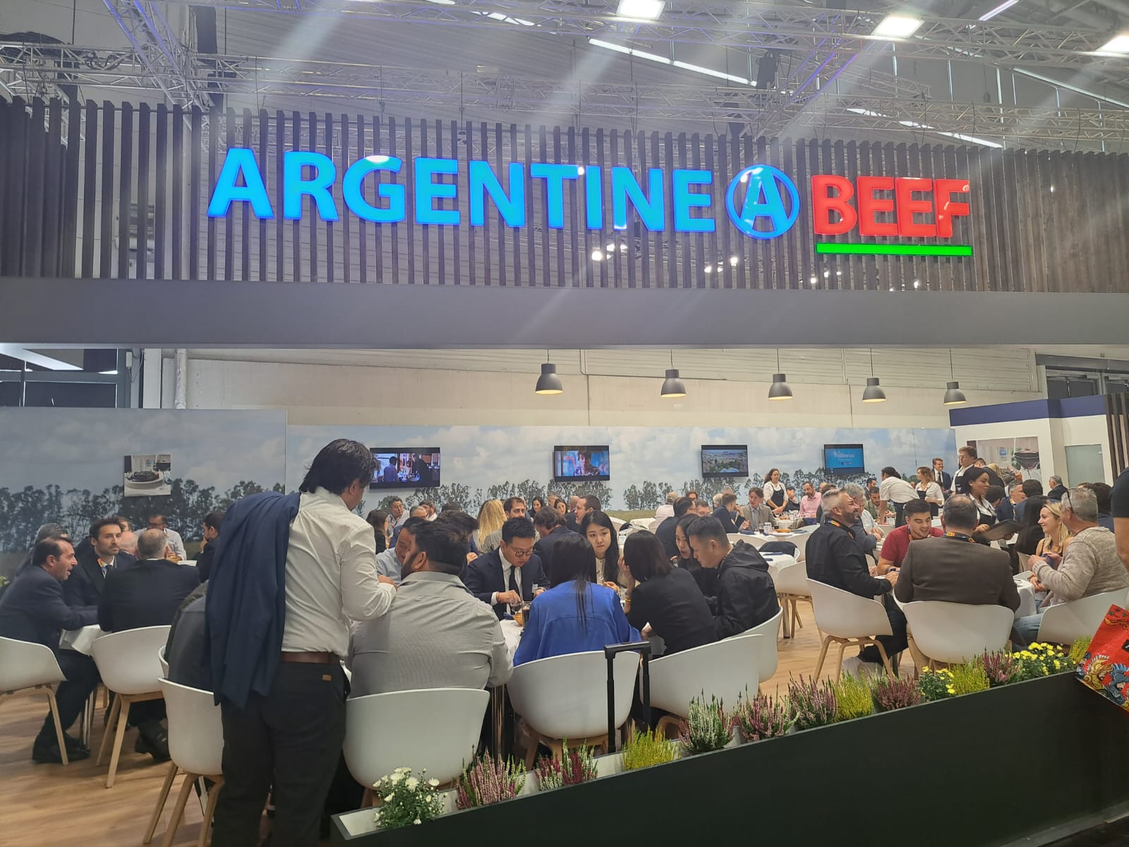  La carne argentina celebró el reencuentro con los importadores en Anuga