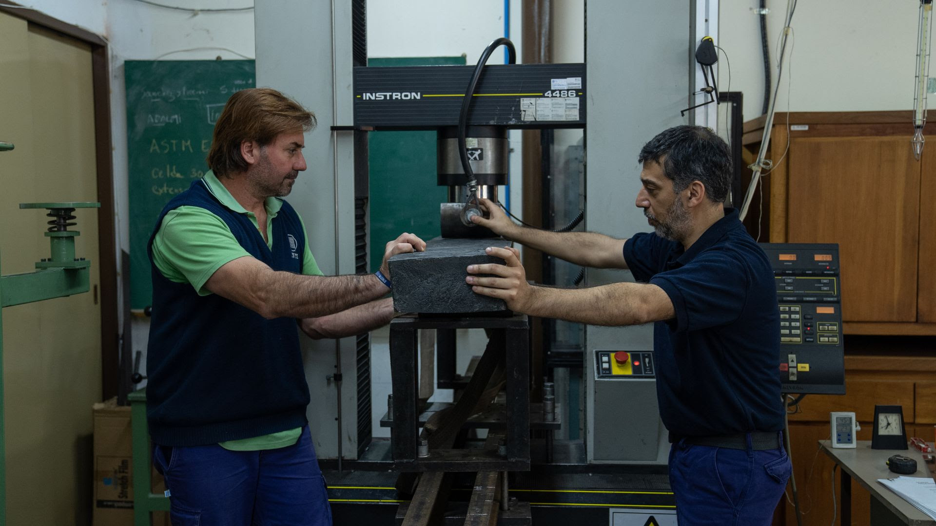 La PyME cordobesa que desarrolla durmientes de plástico reciclado para vías del tren