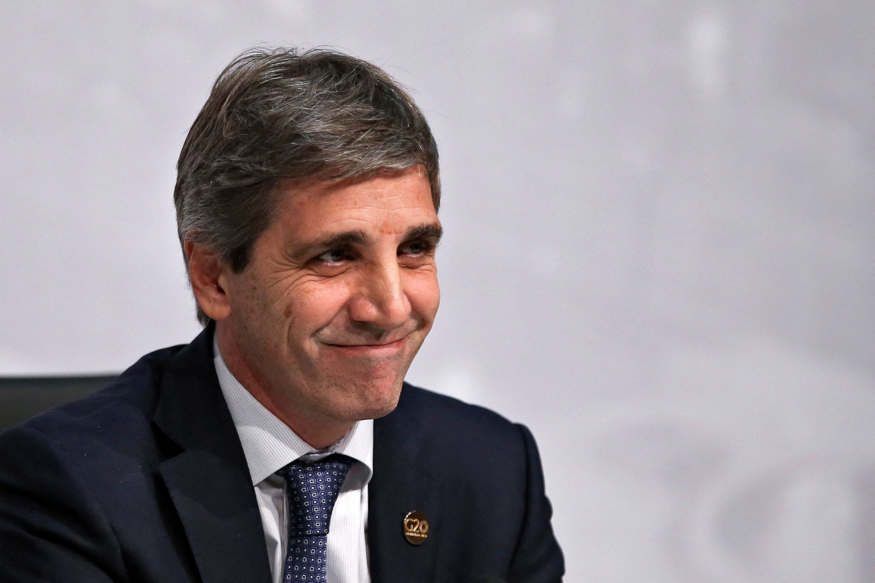 Expectativa ante las medidas económicas de Caputo para las 17.30 horas