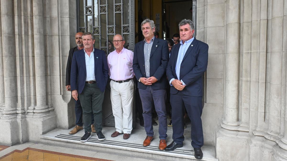 Vilella y la Mesa de Enlace volverán a verse las caras hoy por las retenciones