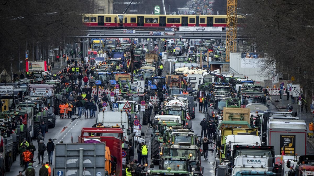 Alemania, Países Bajos, Polonia y ahora Francia: las protestas de los agricultores cortan el paso a España por Perpiñán