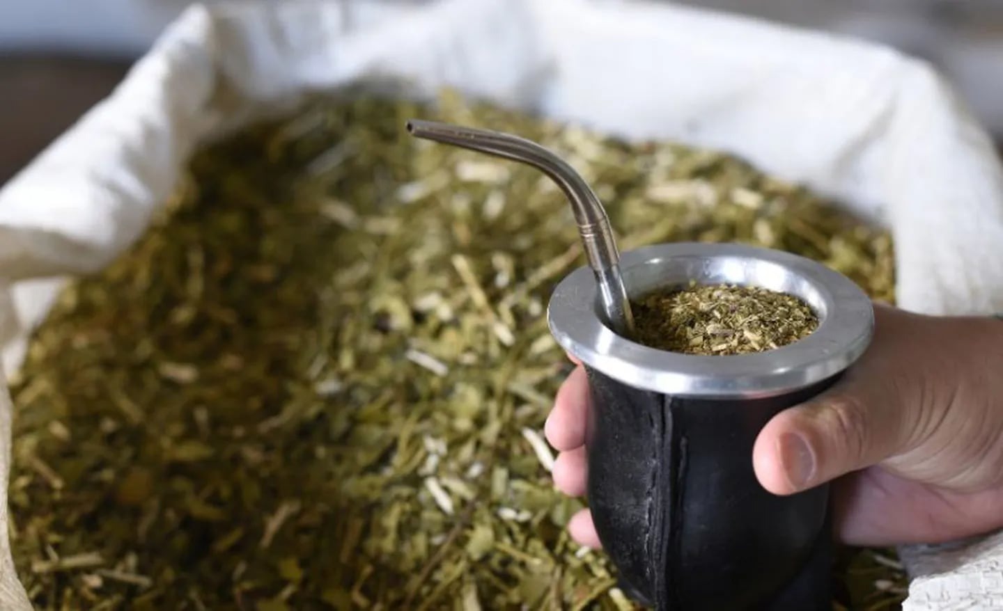 Cayeron 30 % las ventas de yerba mate en marzo y bajaron los precios en góndola hasta un 20%