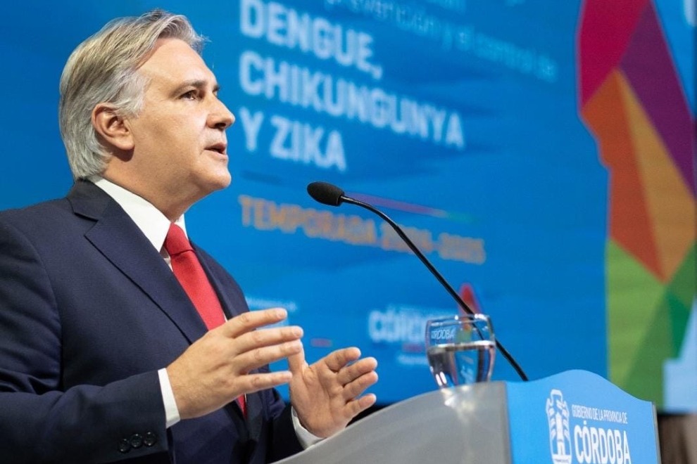 Llaryora anunció la compra de 150 mil vacunas contra el dengue