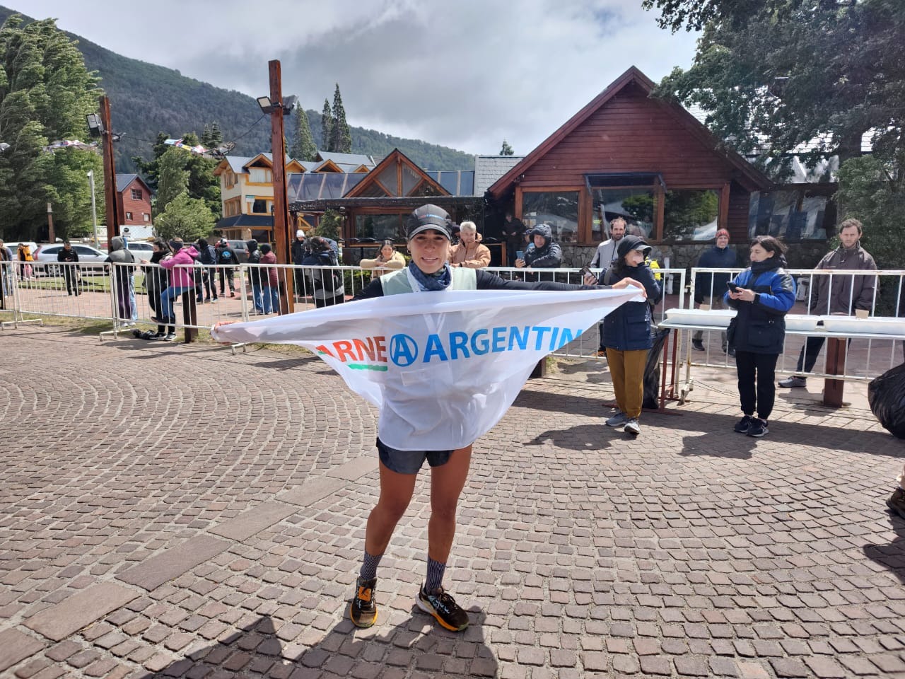 Belén Casetta, del team Carne Argentina, ganó La Etapa  por El Cruce, la carrera de trail más importante del país

