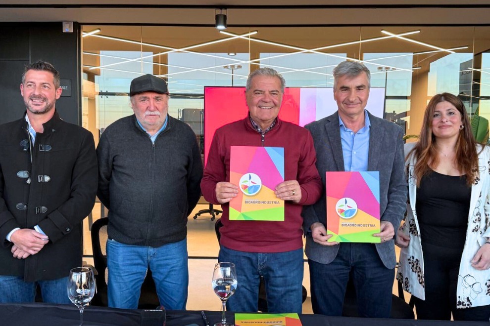 Lanzan la primera escuela de maquinaria agrícola y vial de Córdoba