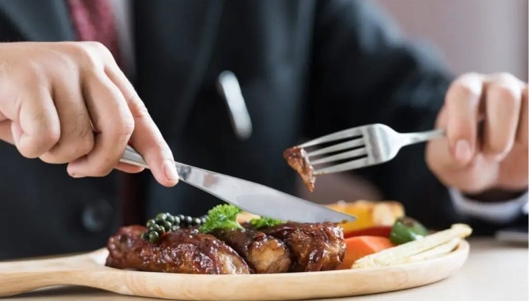 El consumo de carne sube a 114 kilos por habitante y el Gobierno lo celebra como señal de recuperación