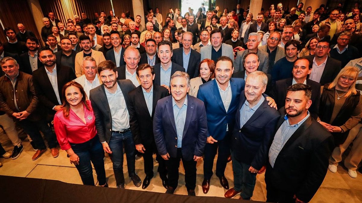 Vientos cruzados en la Rural: gobernadores, libertarios y la mirada puesta en 2027