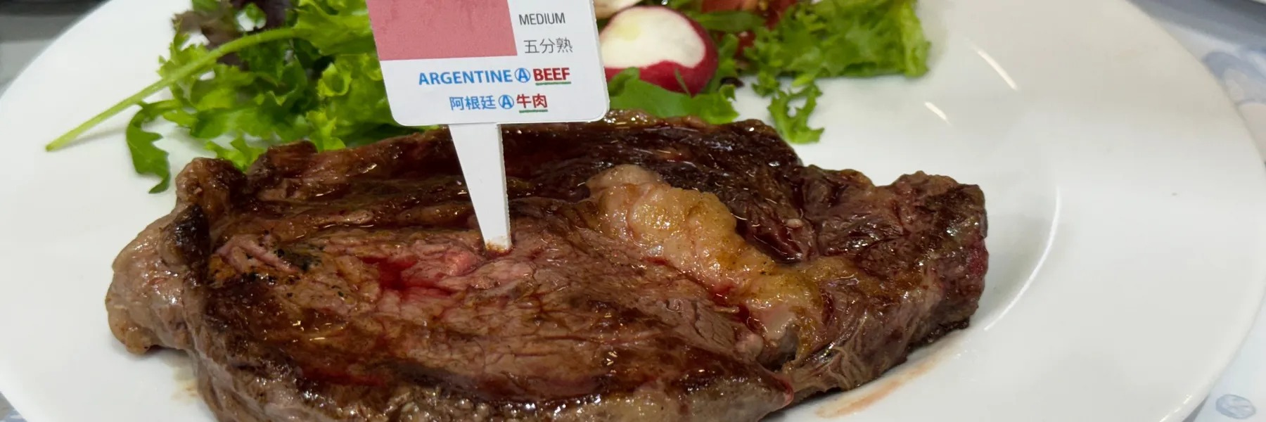 Éxito del “Argentine Beef Day” en París: la carne argentina conquistó a importadores y referentes del sector gourmet
