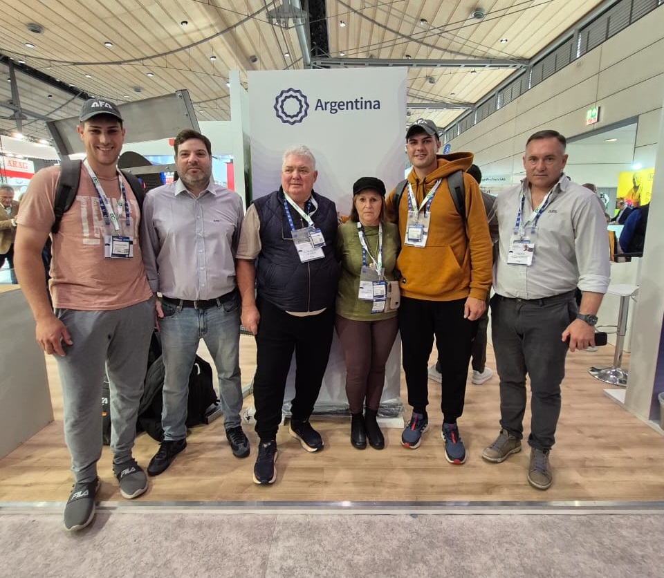 AFA, tecnología, familia y futuro: capacitación técnica, visitas productivas y turismo en la experiencia alemana