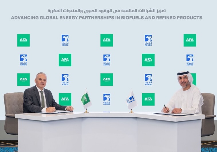 AFA da un salto internacional: acuerdo  estratégico con ADNOC Global Trading para formentar las energias renovables