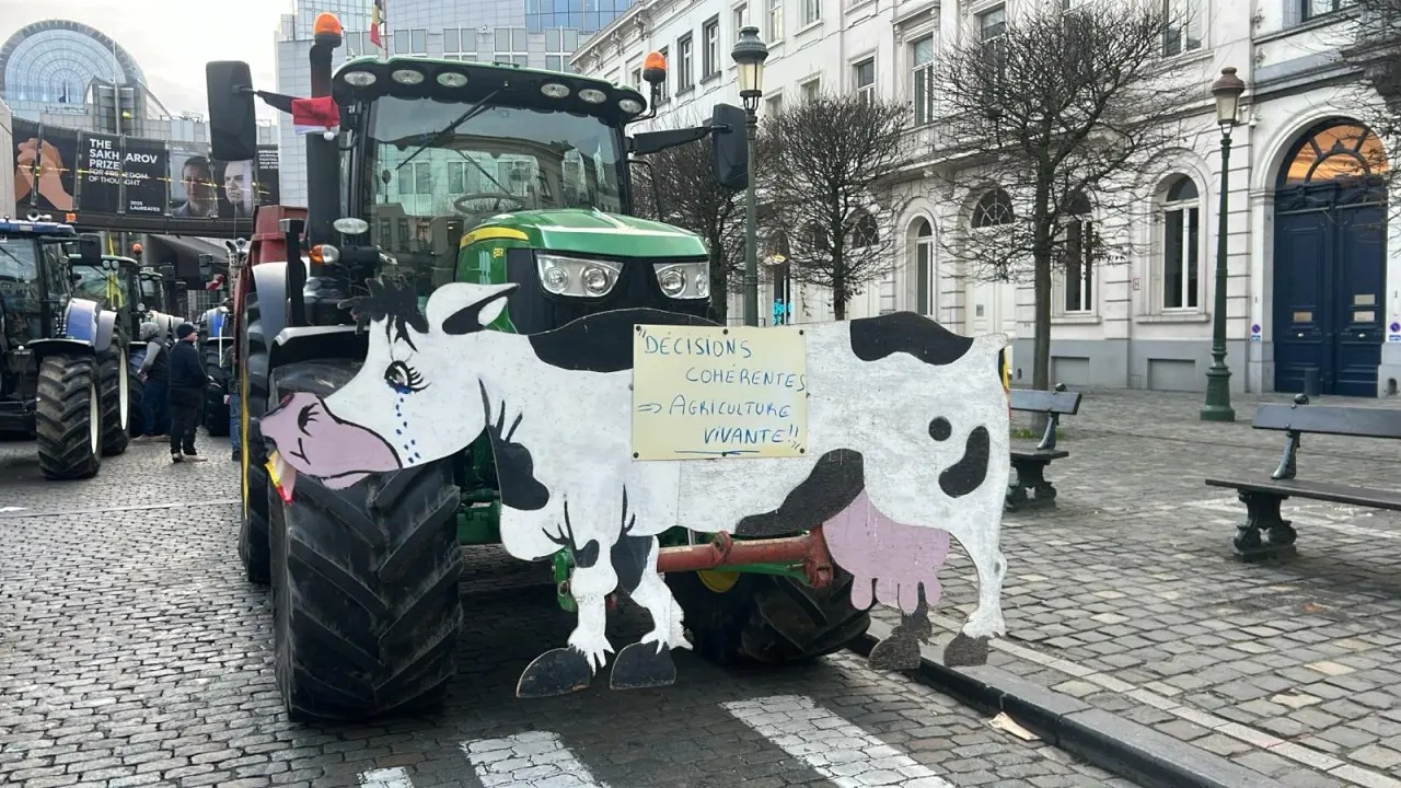 Masivos tractorazos en Europa: Agricultores protestan contra el acuerdo Mercosur y la Política Agrícola Común