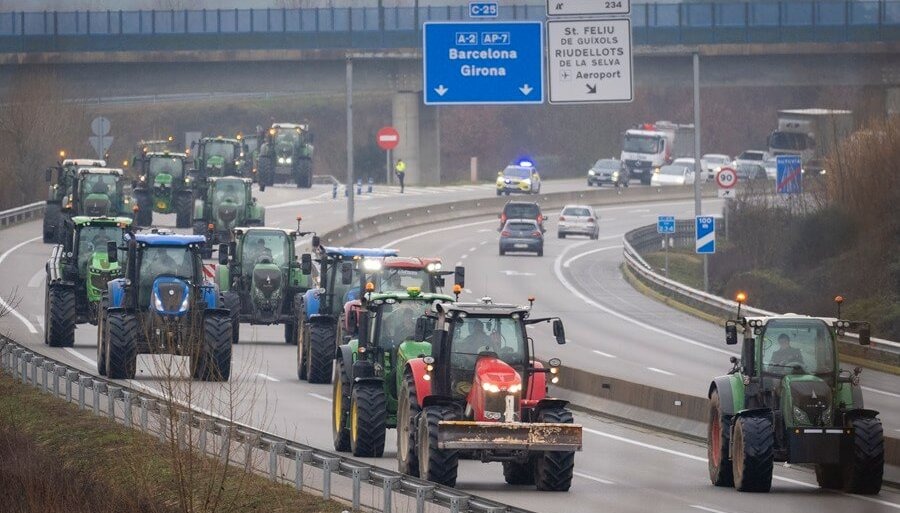 “Si no controlan la cocaína, no controlarán la carne ni la miel”, dispara el campo español