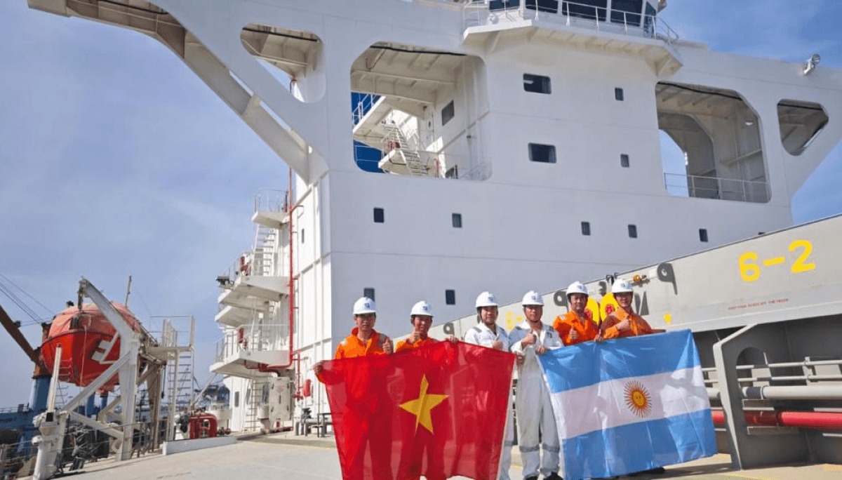 Argentina exporta por primera vez harina de soja certificada como 