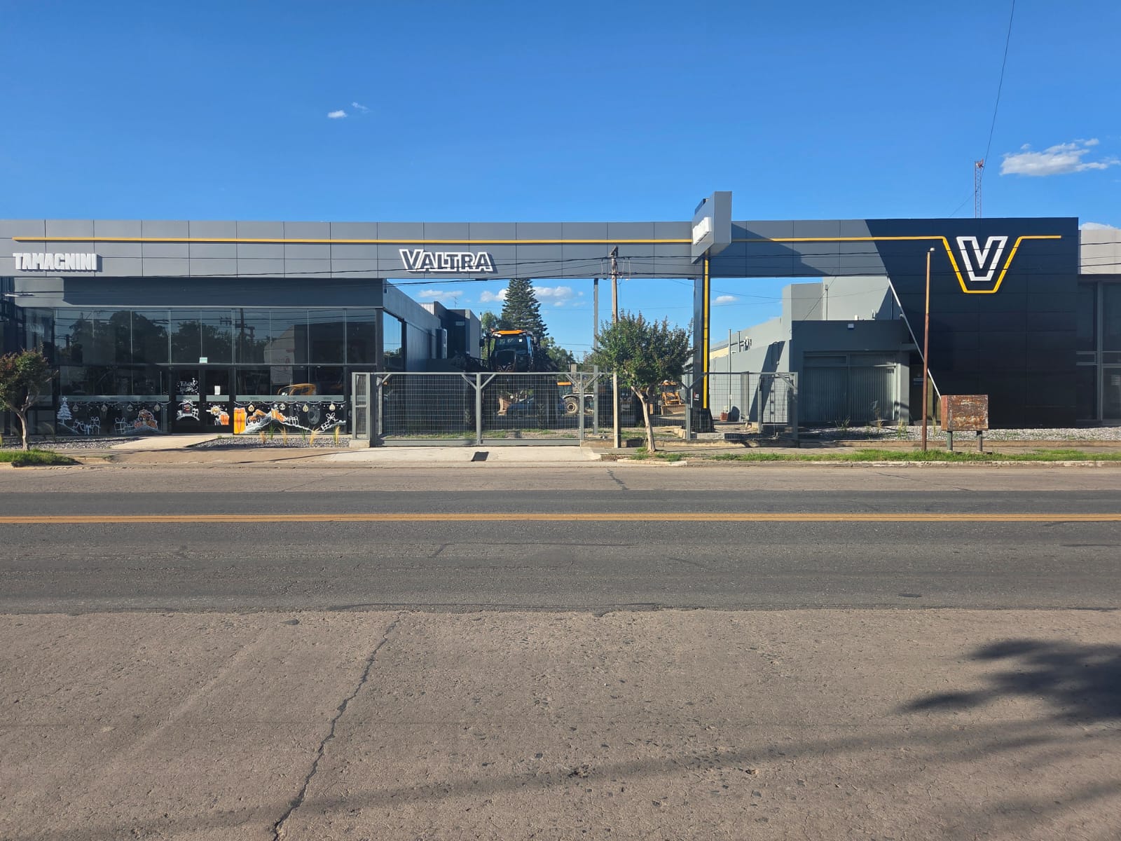Valtra renueva la imagen de su concesionario en San Francisco y fortalece su presencia en Córdoba