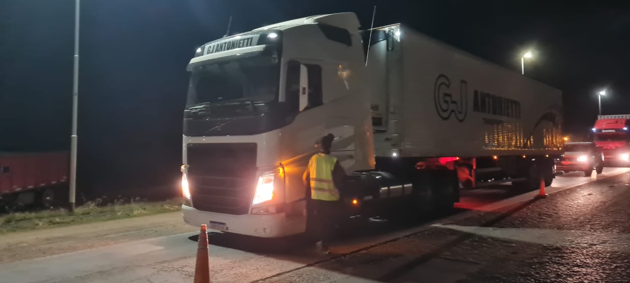 Comenzaron los cortes de ruta de los transportistas en protesta por la falta de gasoil