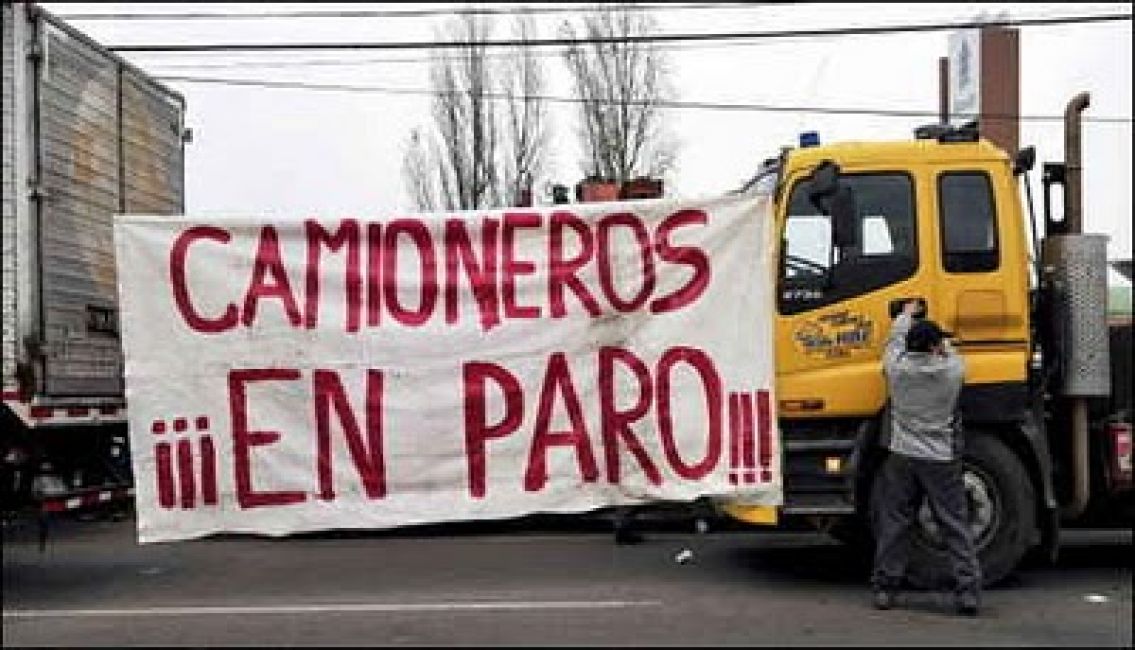 Sigue el paro de los transportistas y paraliza los puertos del Gran Rosario