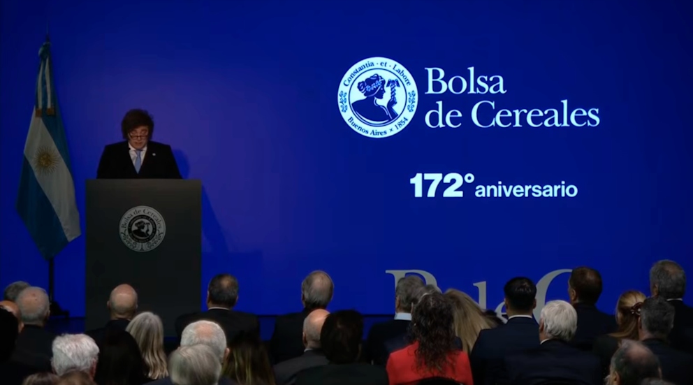 Javier Milei anunció una baja en las retenciones para el trigo, la cebada y la soja