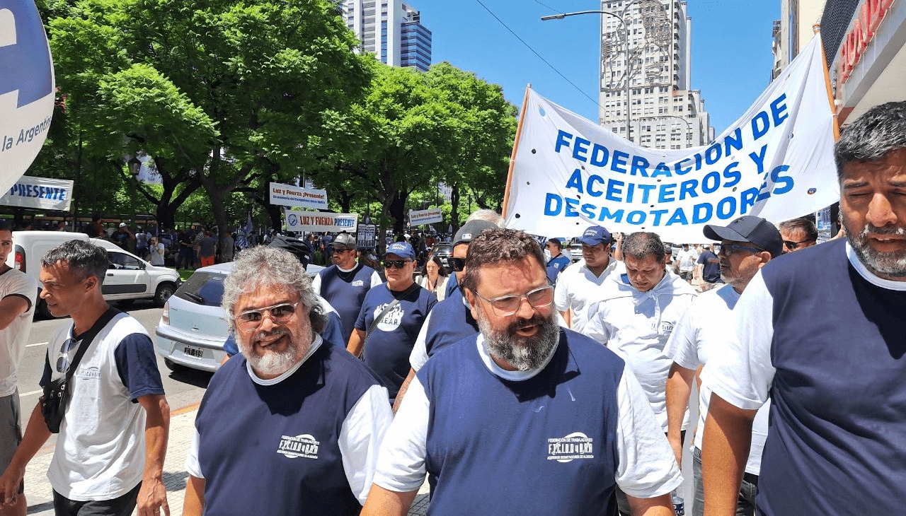 Conflicto en San Lorenzo: Tras horas de reunión, CIARA-CEC y el SOEA no llegaron a un acuerdo y la tensión es total