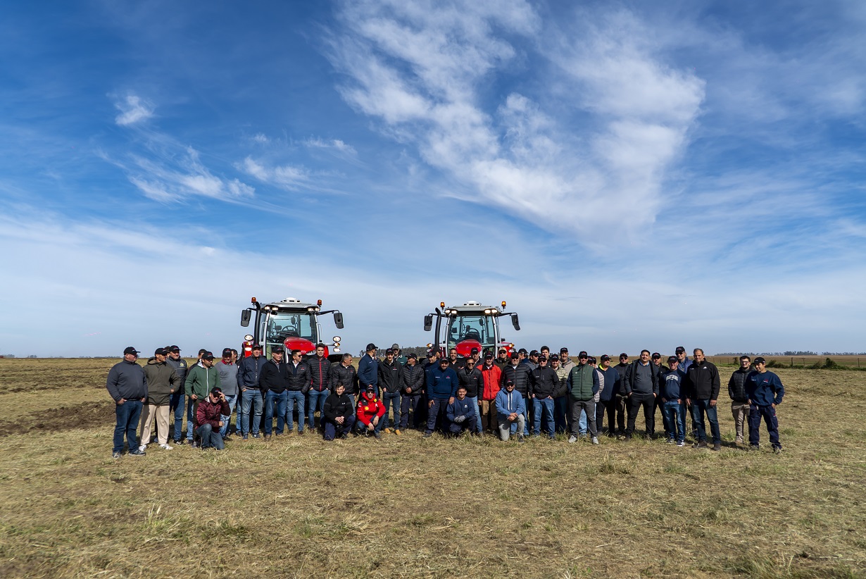 Gira MF 7S y MF 3700: Massey Ferguson acercó sus nuevos tractores a los productores de todo el país a través de su red de concesionarios
