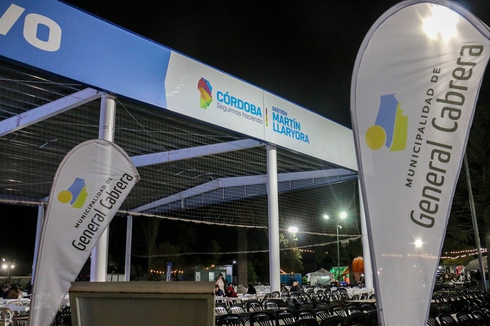 Fiesta Provincial del Maní: inauguraron el nuevo Polideportivo Social de General Cabrera