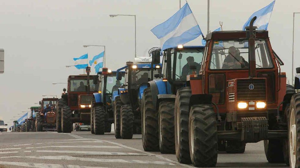 Productores del Alto Valle harán un tractorazo para visibilizar la crisis que viven