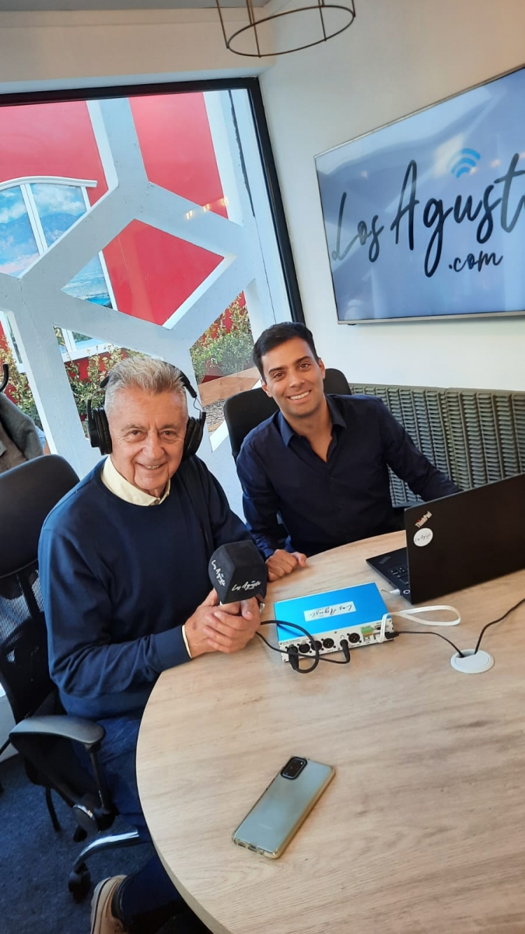 Akron presentó en el programa de Los Agusti en la Rural los Agras, que son drones con capacidad de pulverizar, fertilizar y sembrar