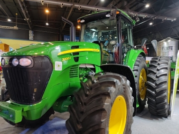 La presencia de John Deere en la Expo Rural es una imagen de marca muy fuerte junto a los concesionarios de la Argentina