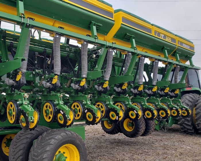 Expo Alcira: Tedeschi presentó su nueva sembradora TT 2470
