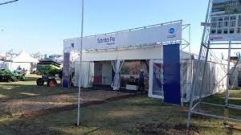 Agroactiva estuvo junto al gobierno de Santa Fe y empresas del sector en la Expoactiva de Uruguay