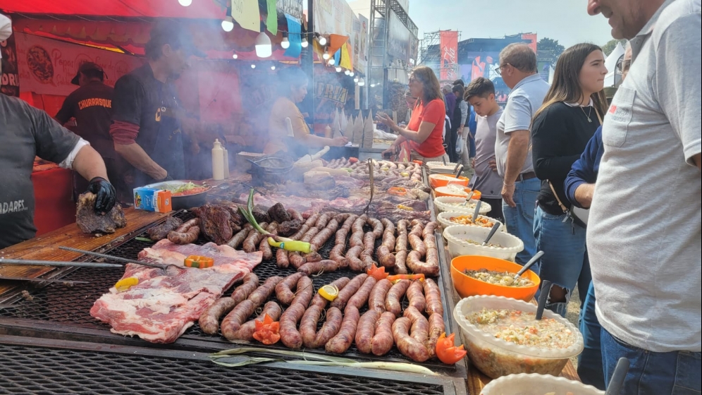 Una multitud disfruta de la 89 edición de la Exposición Rural de Rio Cuarto