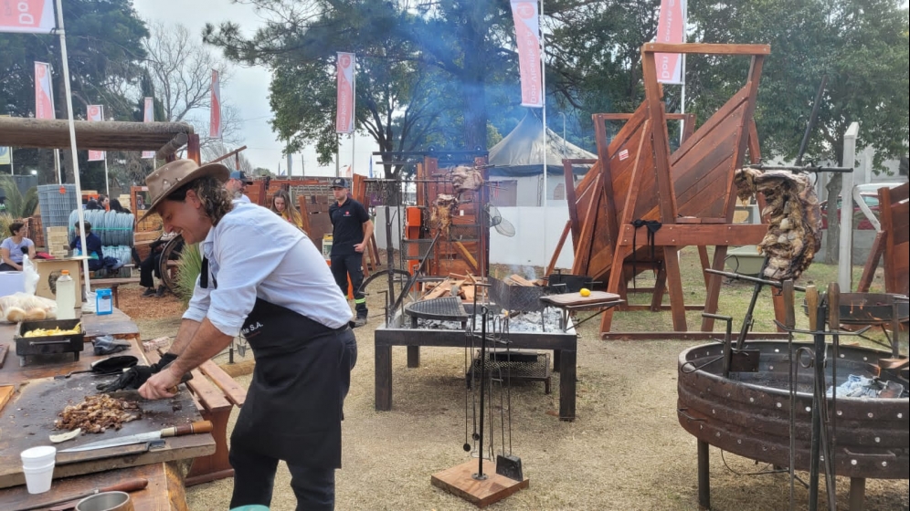 Una multitud disfruta de la 89 edición de la Exposición Rural de Rio Cuarto