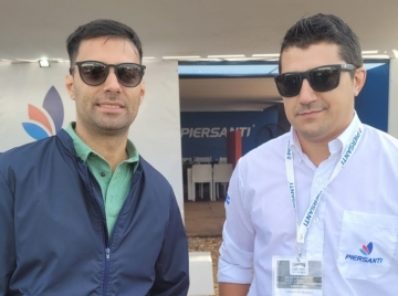 Un nuevo recolector hilerador draper de Piersanti debuta en Expoagro