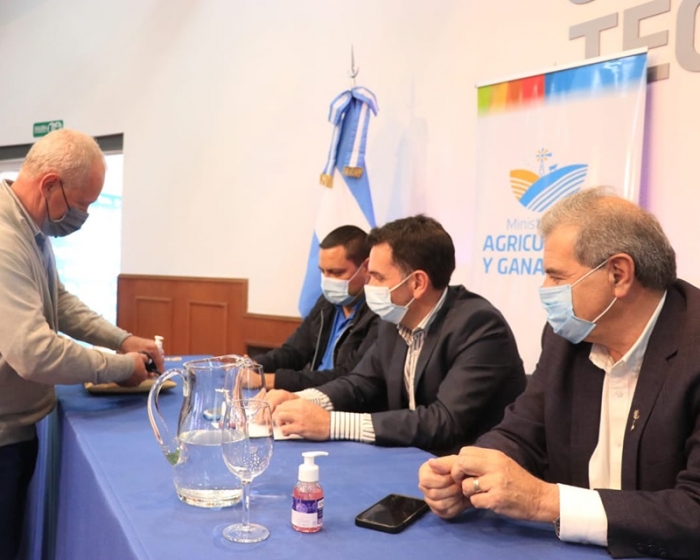 Infraestructura rural: asfaltarán 16 kilómetros entre Punta del Agua y Las Isletillas
